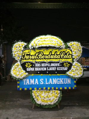 Papan Bunga Duka di Sudirejo 1